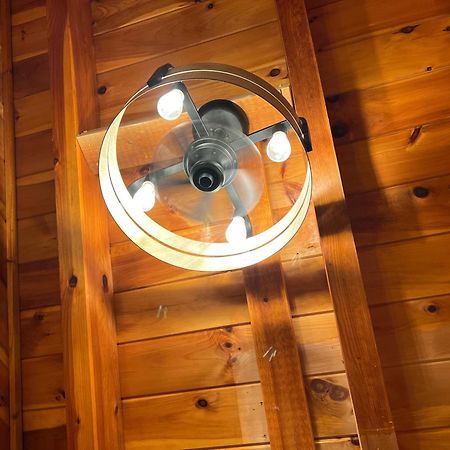 Yogi'S Den: Breathtaking Views! 3 Min To Dollywood, On 1 Acre! Villa Sevierville Ngoại thất bức ảnh