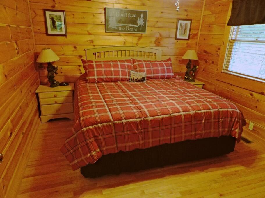Yogi'S Den: Breathtaking Views! 3 Min To Dollywood, On 1 Acre! Villa Sevierville Ngoại thất bức ảnh